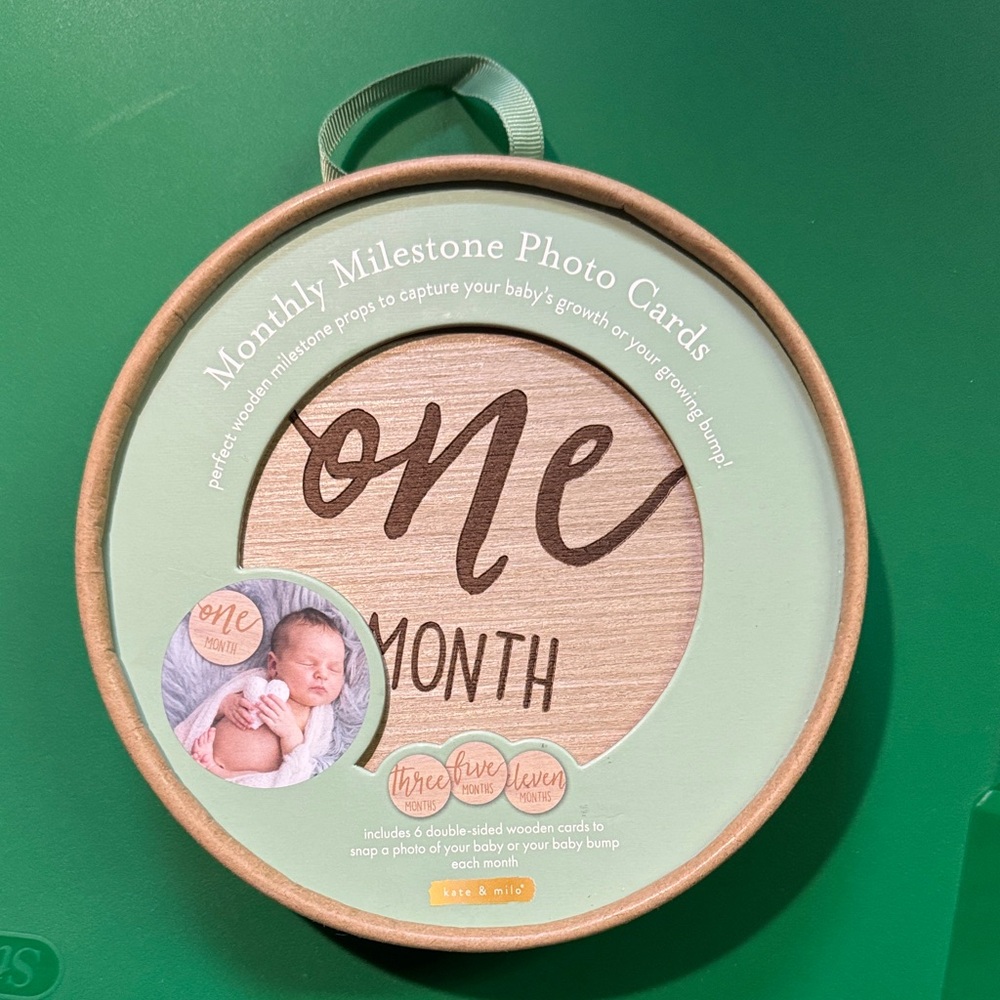 Kate & Milo Wooden Milestone Cards